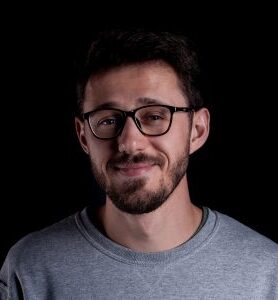 Борислав Димитров (Пенков), собственик и управител. Занимава се с внос от Европа в България на леки автомобили по поръчка на частни клиенти.